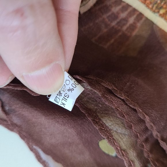 100% silk long scarf with fans design. - Picture 3 of 6